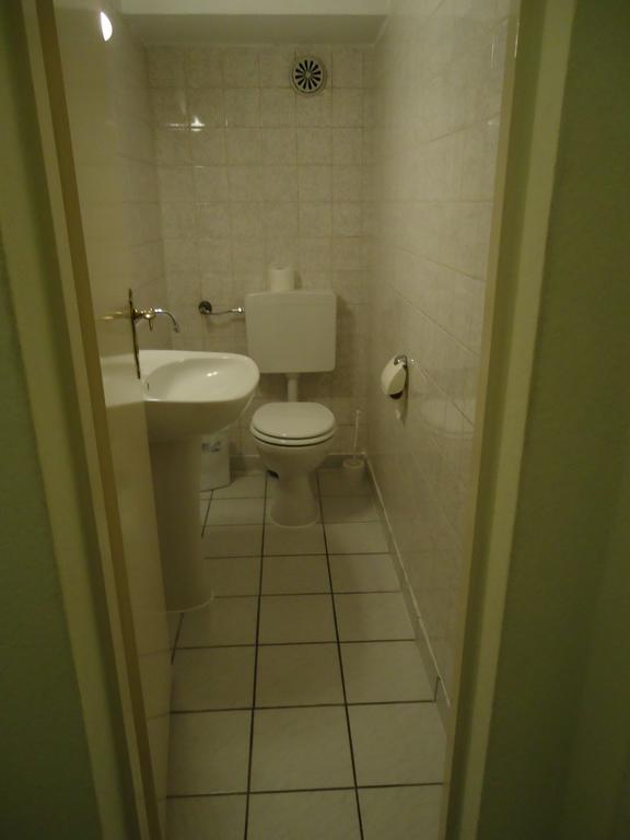 Hotel Kubrat Am Checkpoint Charlie ברלין מראה חיצוני תמונה