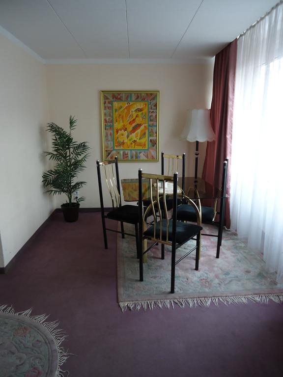 Hotel Kubrat Am Checkpoint Charlie ברלין חדר תמונה