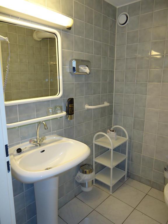 Hotel Kubrat Am Checkpoint Charlie ברלין חדר תמונה