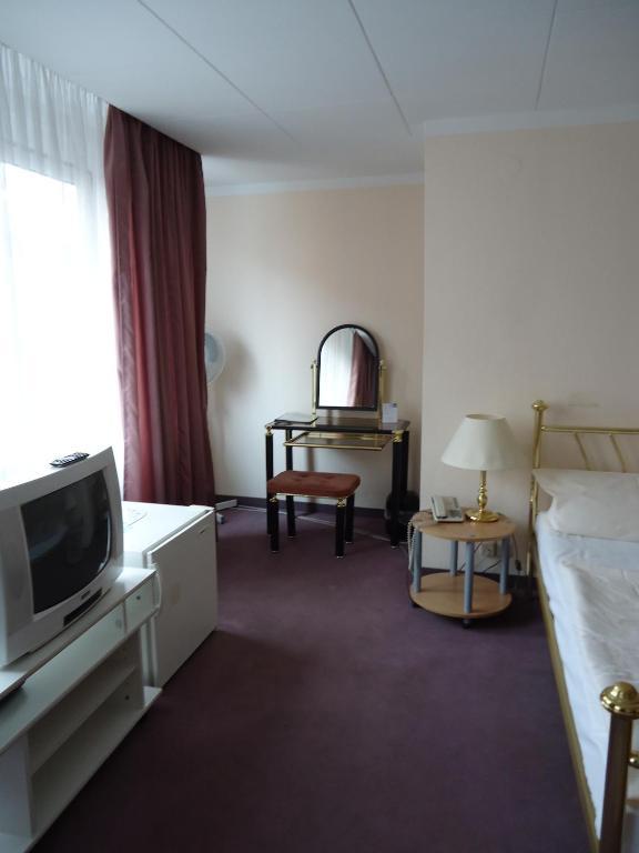 Hotel Kubrat Am Checkpoint Charlie ברלין חדר תמונה