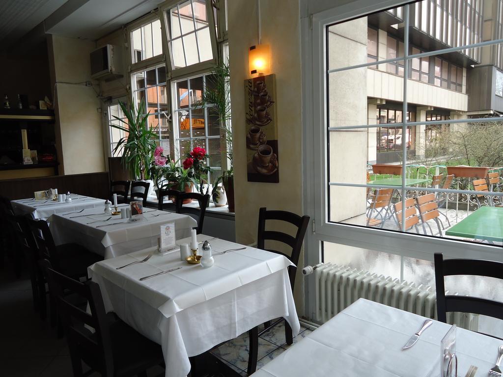 Hotel Kubrat Am Checkpoint Charlie ברלין מראה חיצוני תמונה